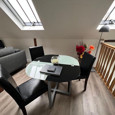 Glastonbury Secret Retreat - 1 Bd Split-Level Apt, Sleeps 3 Zewnętrze zdjęcie
