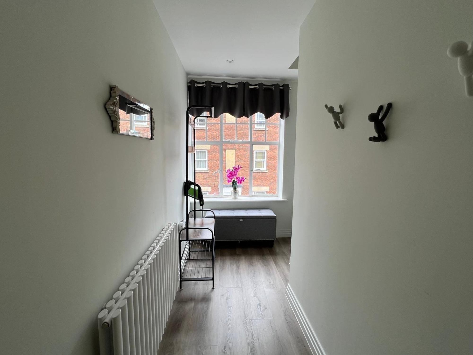 Glastonbury Secret Retreat - 1 Bd Split-Level Apt, Sleeps 3 Zewnętrze zdjęcie