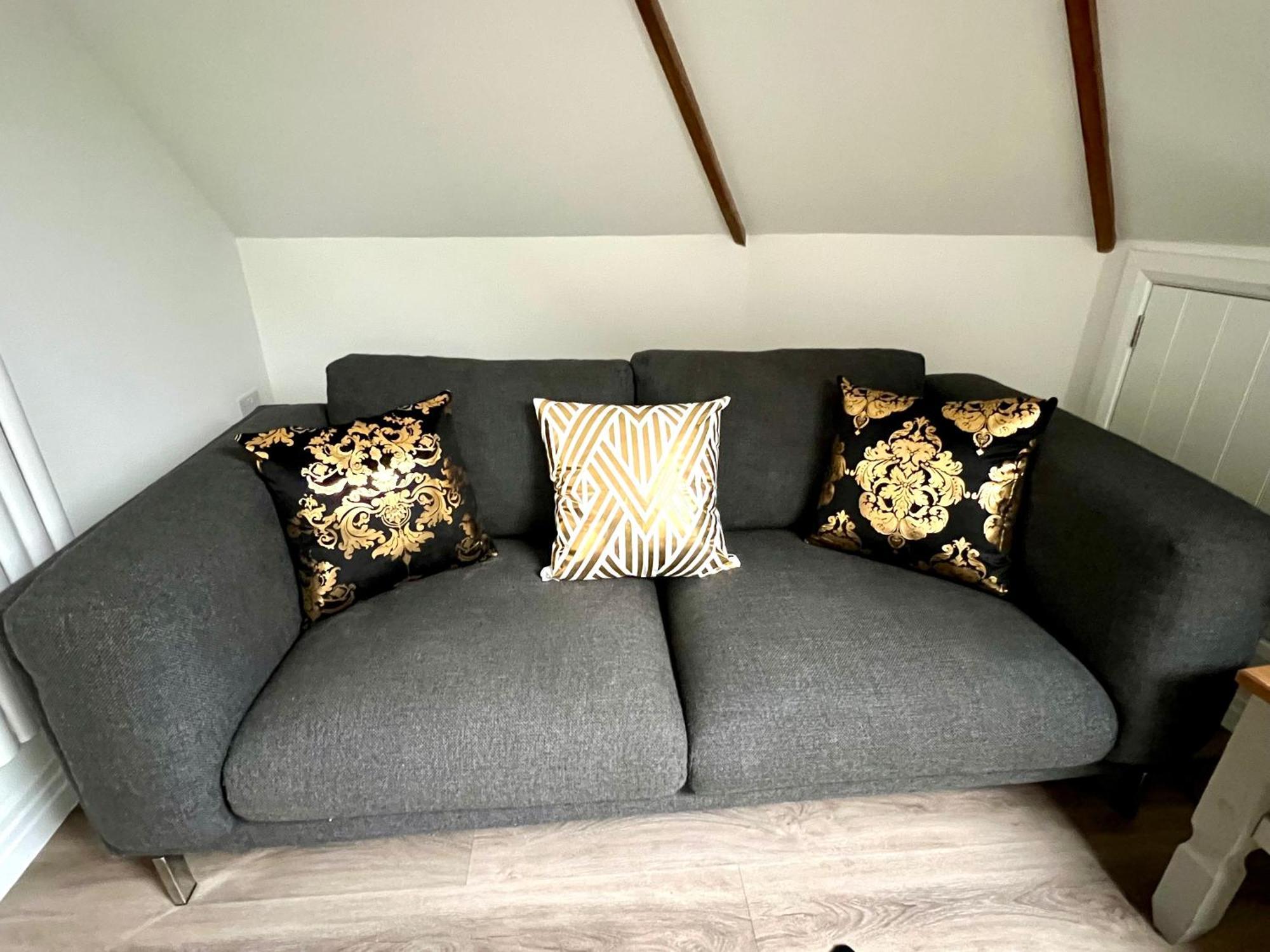 Glastonbury Secret Retreat - 1 Bd Split-Level Apt, Sleeps 3 Zewnętrze zdjęcie